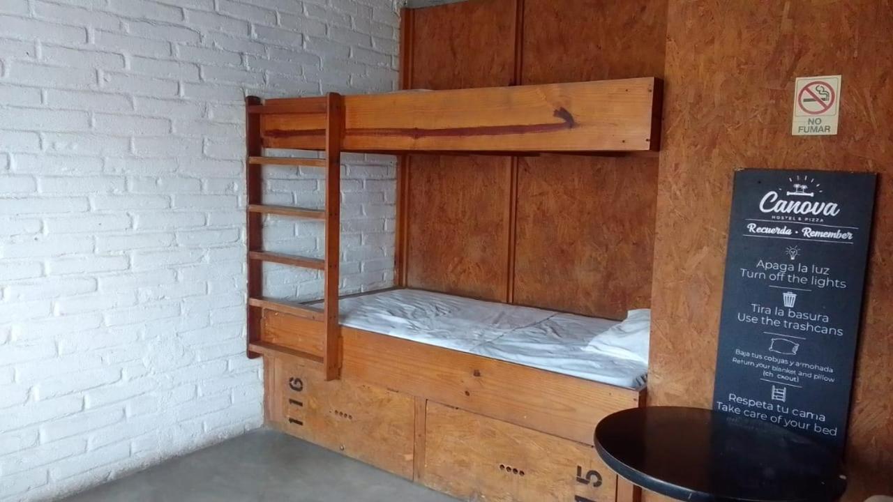 פוארטו ואלארטה Canova Hostel & Pizza מראה חיצוני תמונה