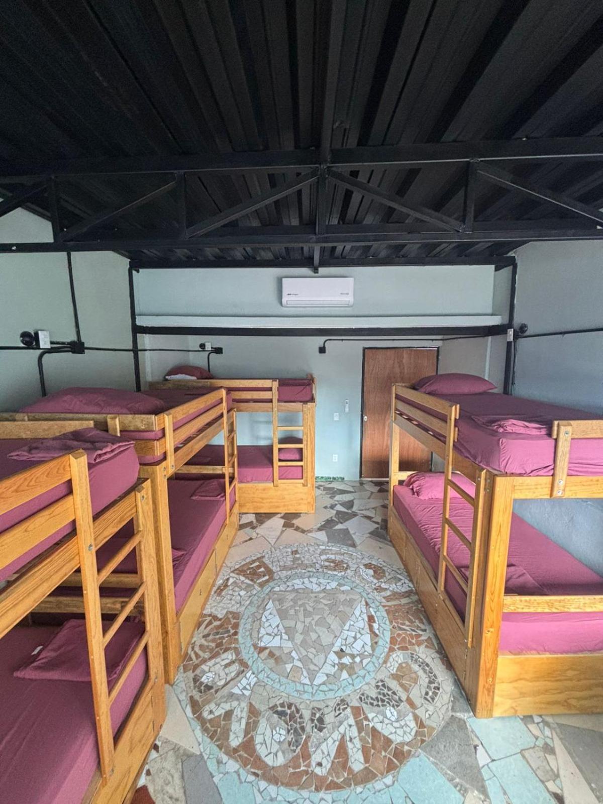 פוארטו ואלארטה Canova Hostel & Pizza מראה חיצוני תמונה